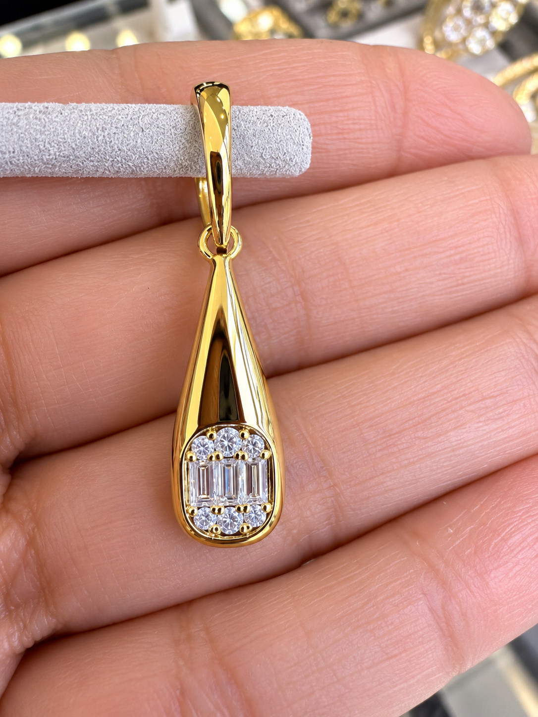 Icon Lumeria 14K Yellow Gold Diamond Drop Earrings – 0.40 CTW
